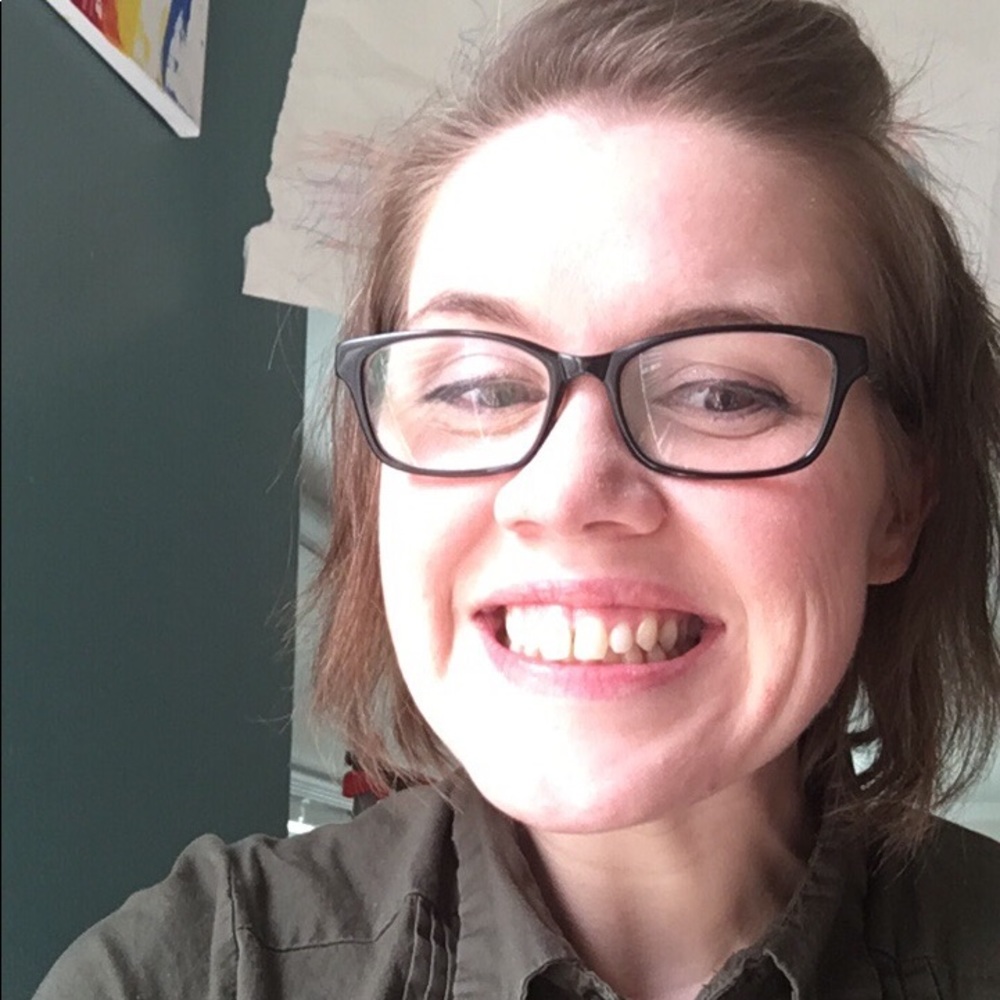 Meet your Posher, Elya